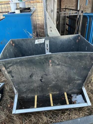 LARGE HOG FEEDER